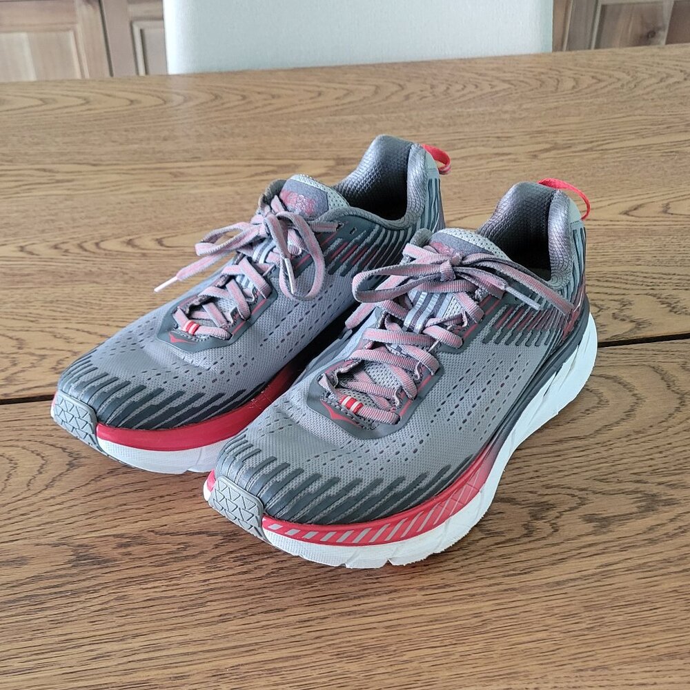 Hoka Clifton 5 Men's Size 9.5